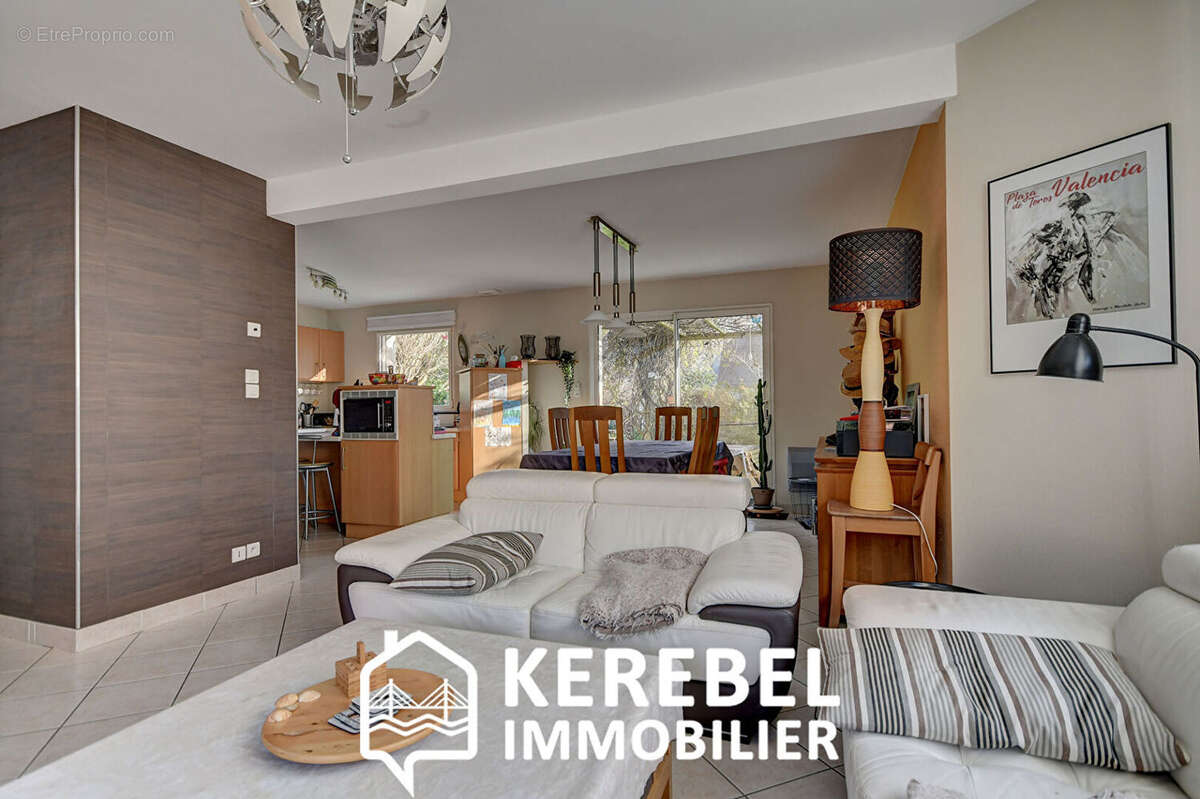 Maison à LOGONNA-DAOULAS