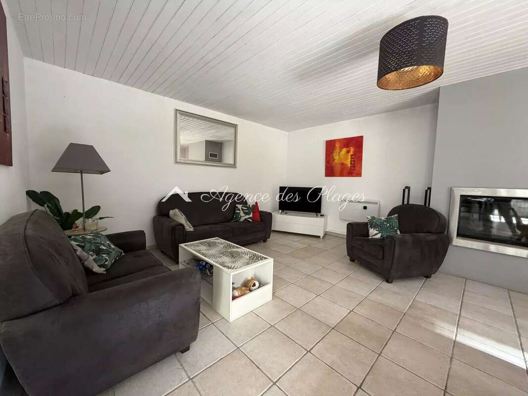 Maison à MESCHERS-SUR-GIRONDE