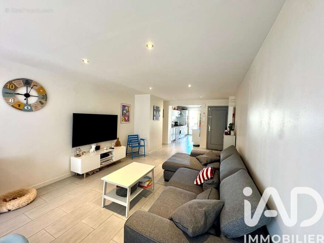 Photo 2 - Appartement à SAINT-LAURENT-DU-VAR