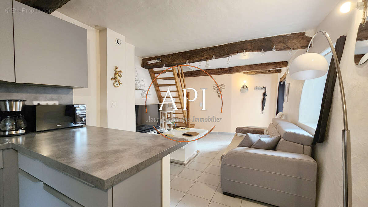 Maison à TOURRETTES