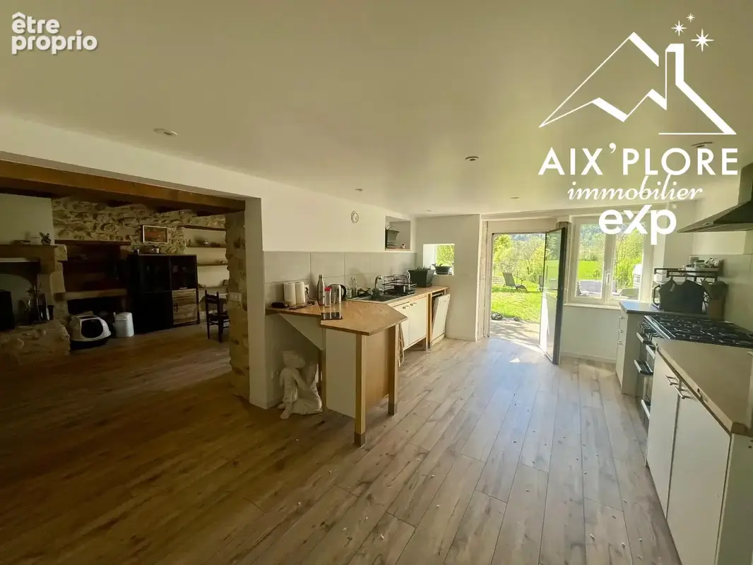 Maison 7 pièces 190 m² à vendre à Vieu-D'izenave (01430) - photo 6