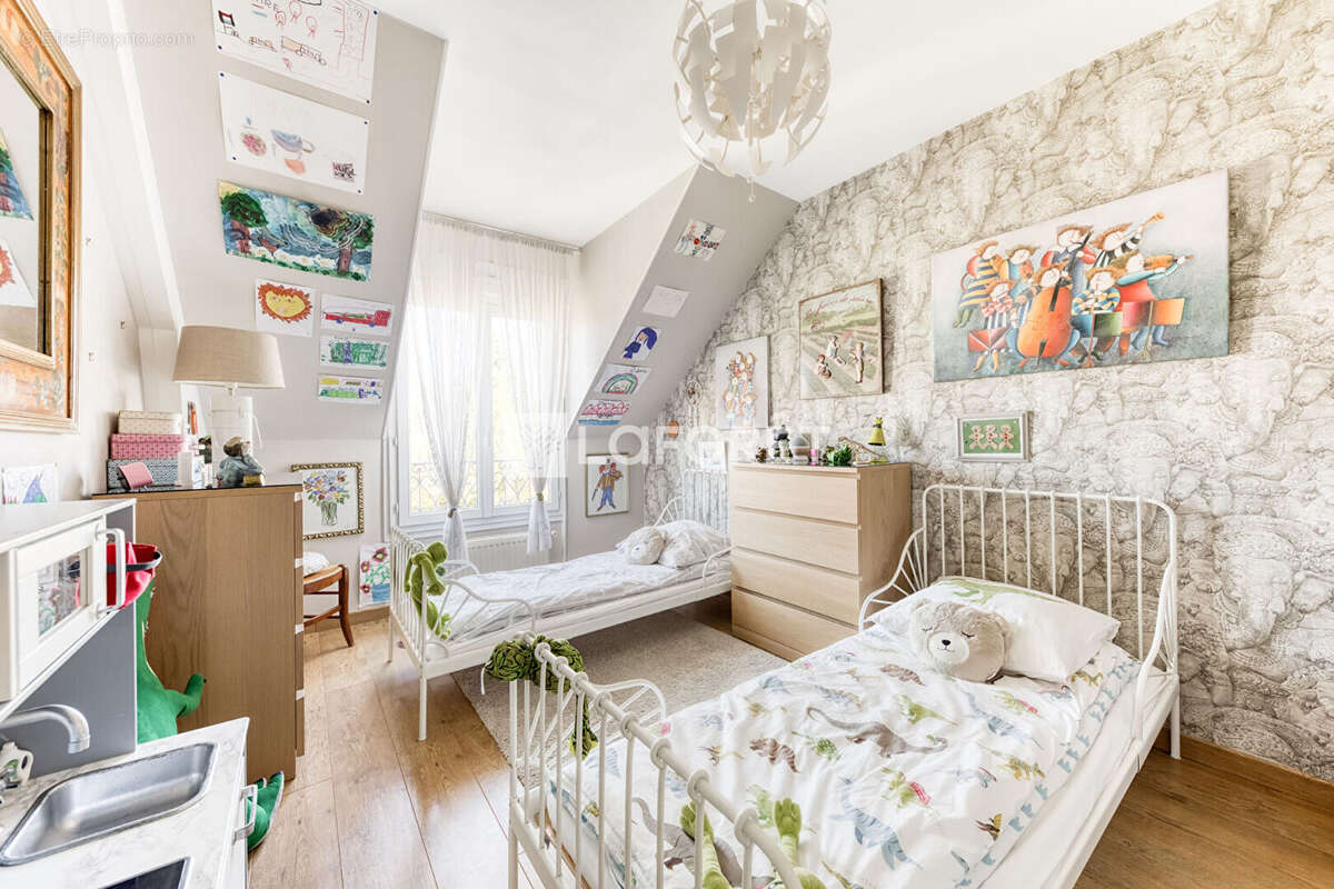 Maison à PONTAULT-COMBAULT