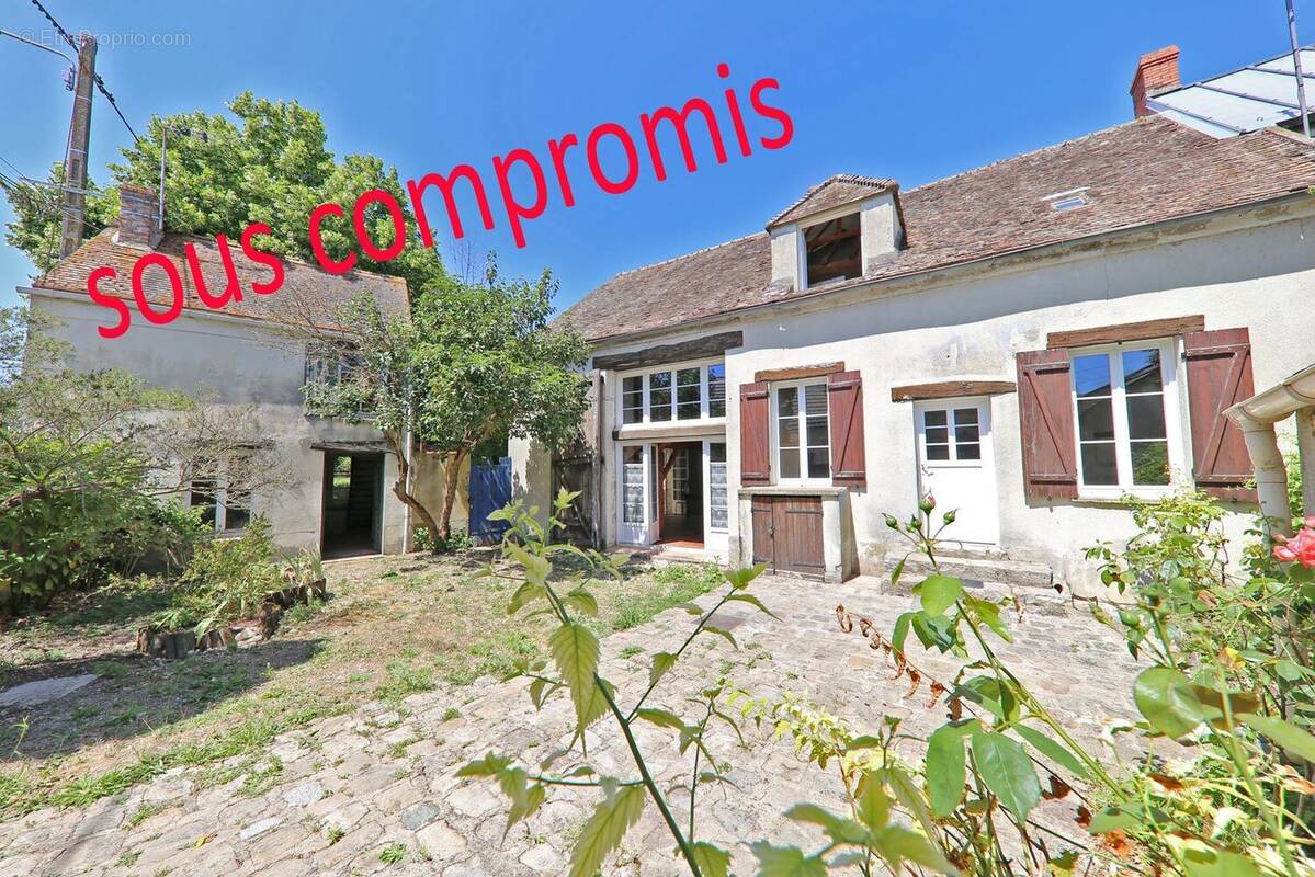 Maison à MEREVILLE