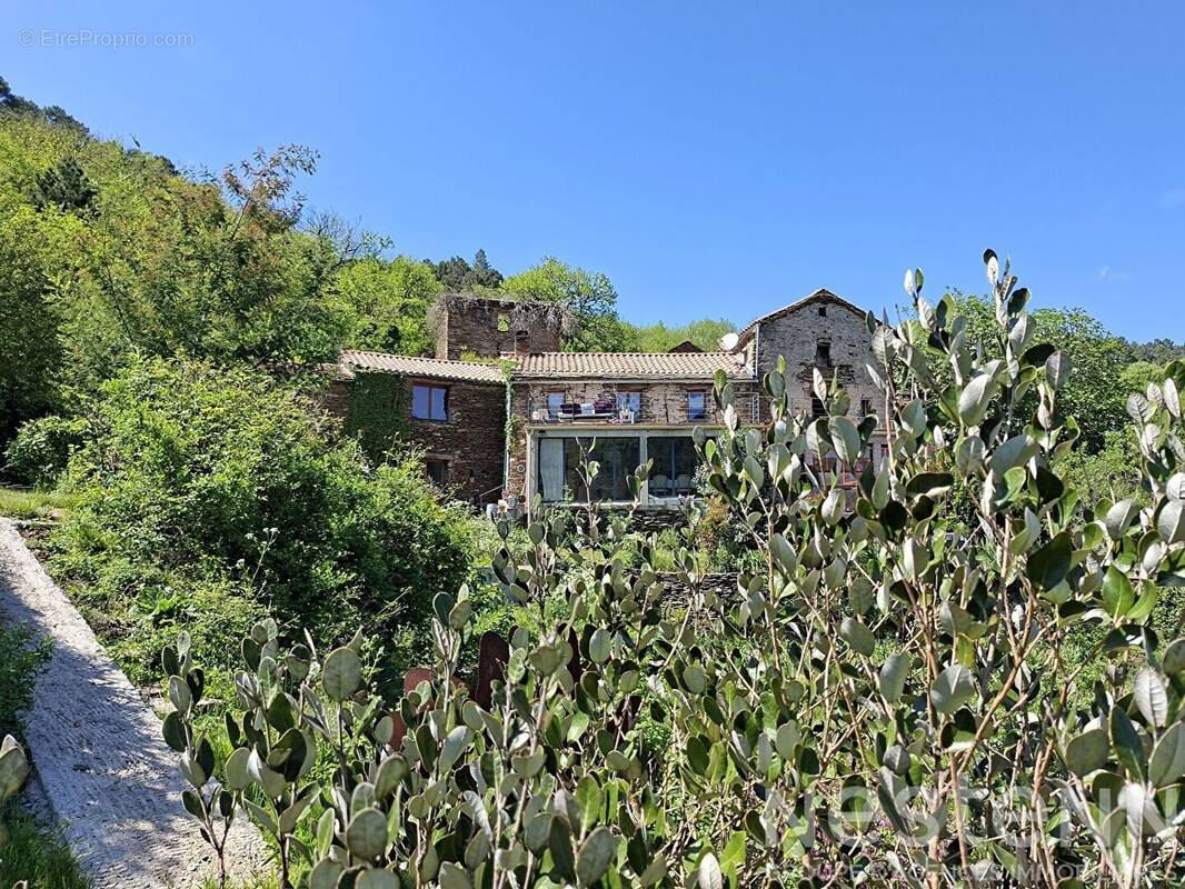Maison à SAINT-MARTIN-DE-BOUBAUX