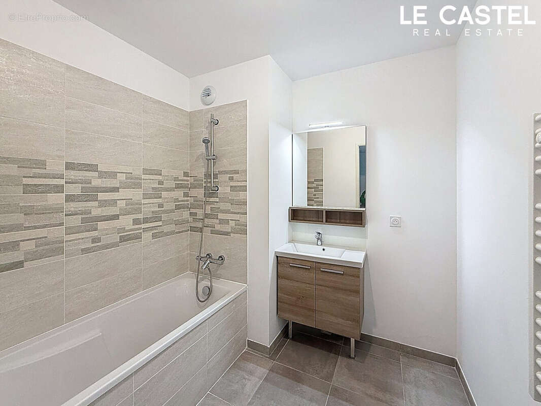 Appartement à MARSEILLE-11E