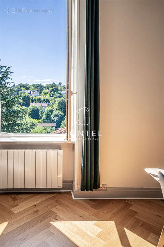 Appartement à SAINT-CYR-AU-MONT-D'OR