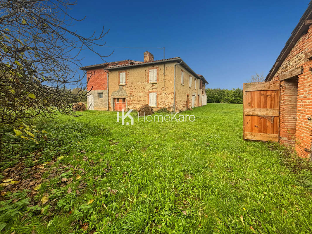 Maison à MONTESQUIEU-VOLVESTRE