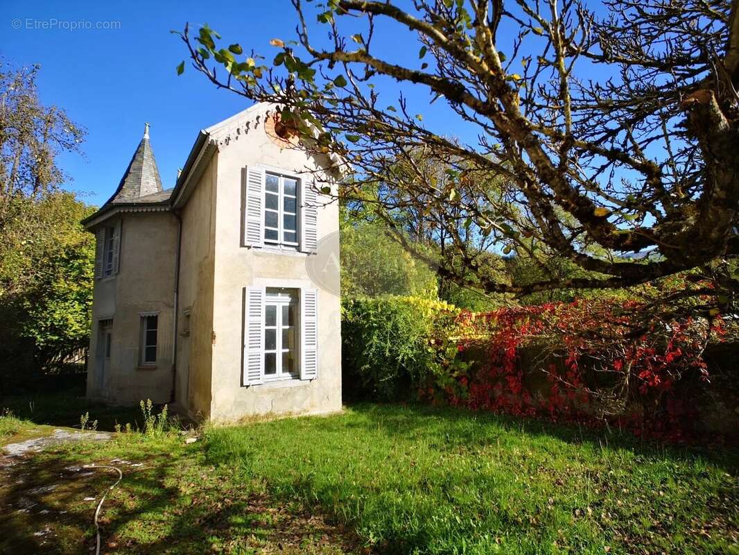 Maison à MARIGNAC