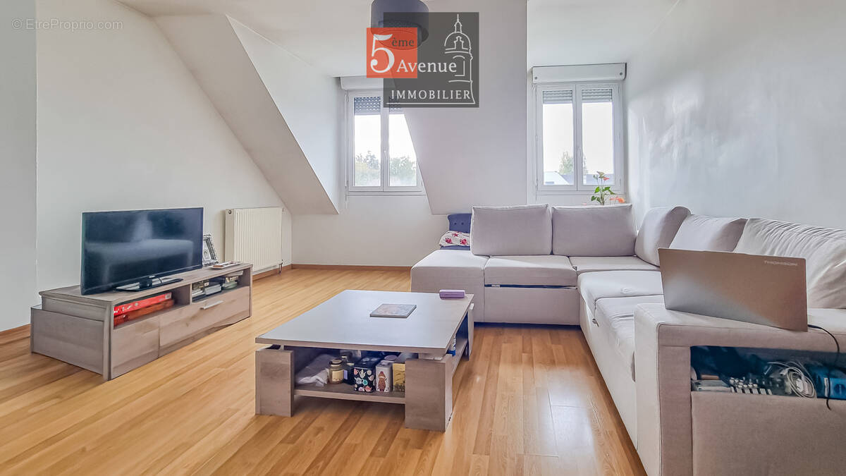 Appartement à LAMORLAYE
