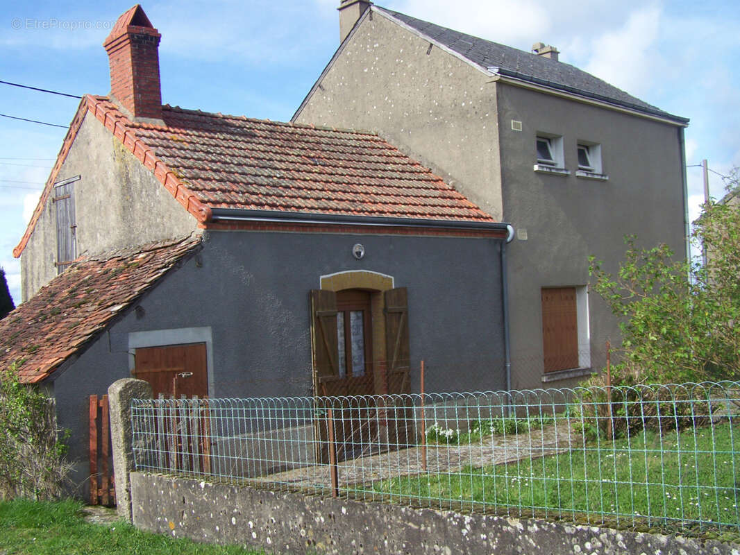 Maison à POULIGNY-NOTRE-DAME