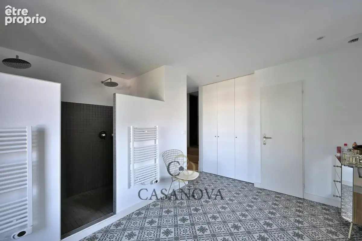 Maison des années 20 rénovée avec piscine, spa et grand garage à Montpellier Pompignane - photo 20