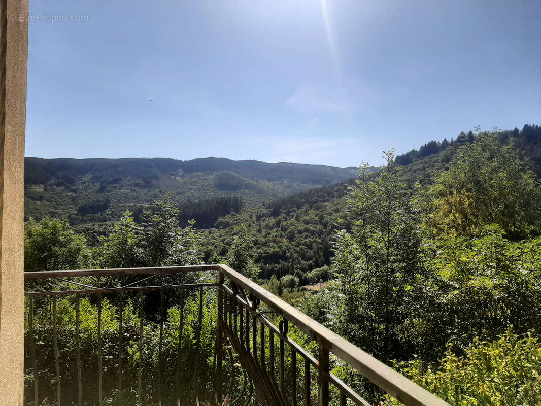 Maison à SAINT-GENEST-LACHAMP