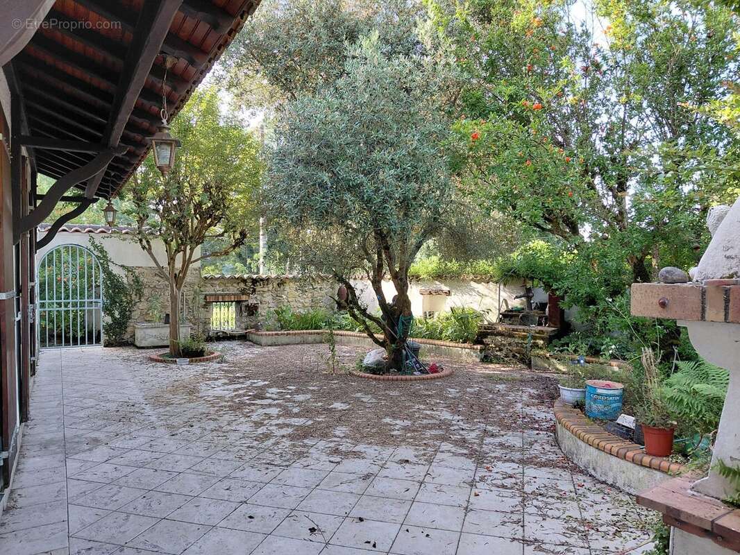 Maison à COURPIGNAC