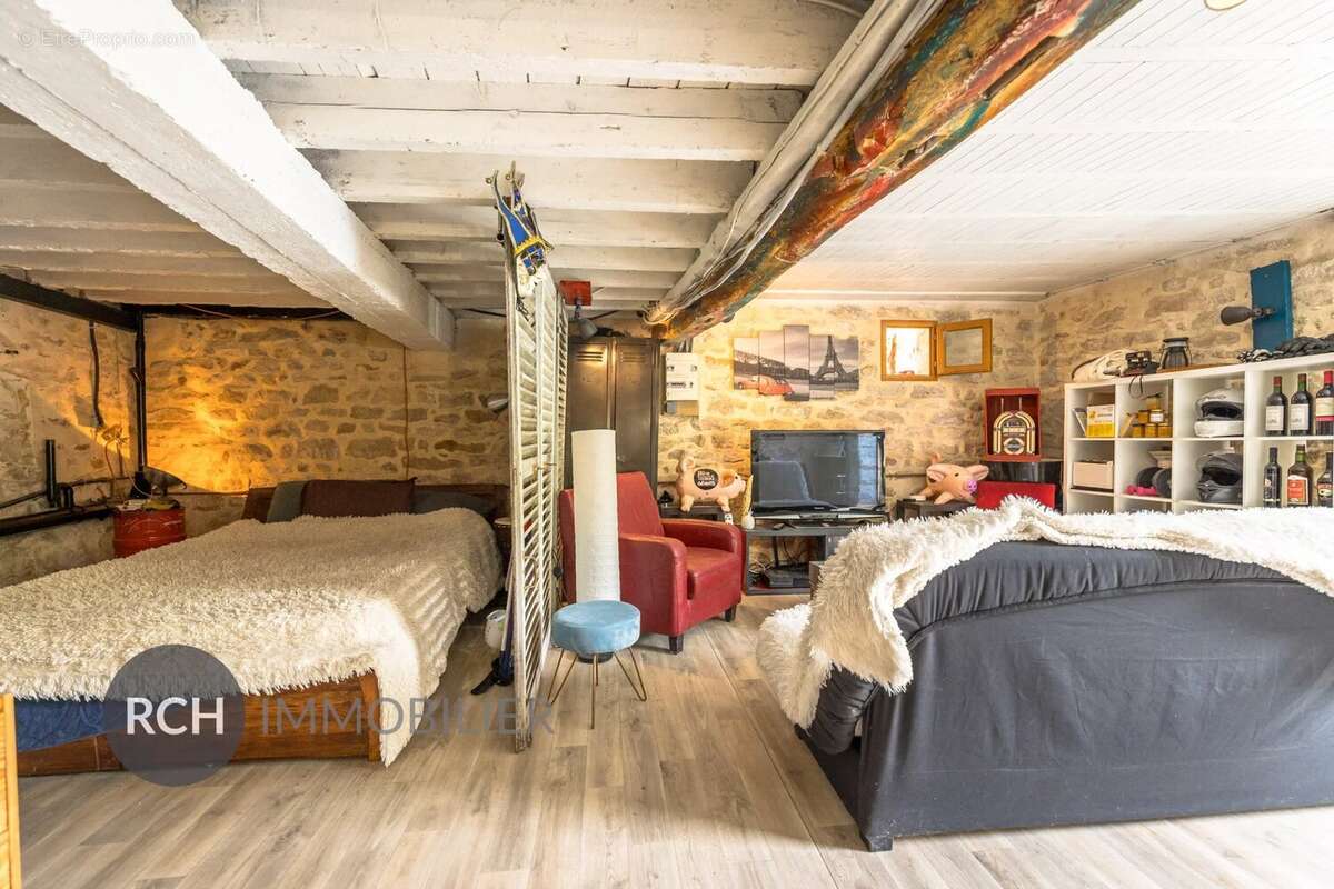 Maison à MEZY-SUR-SEINE