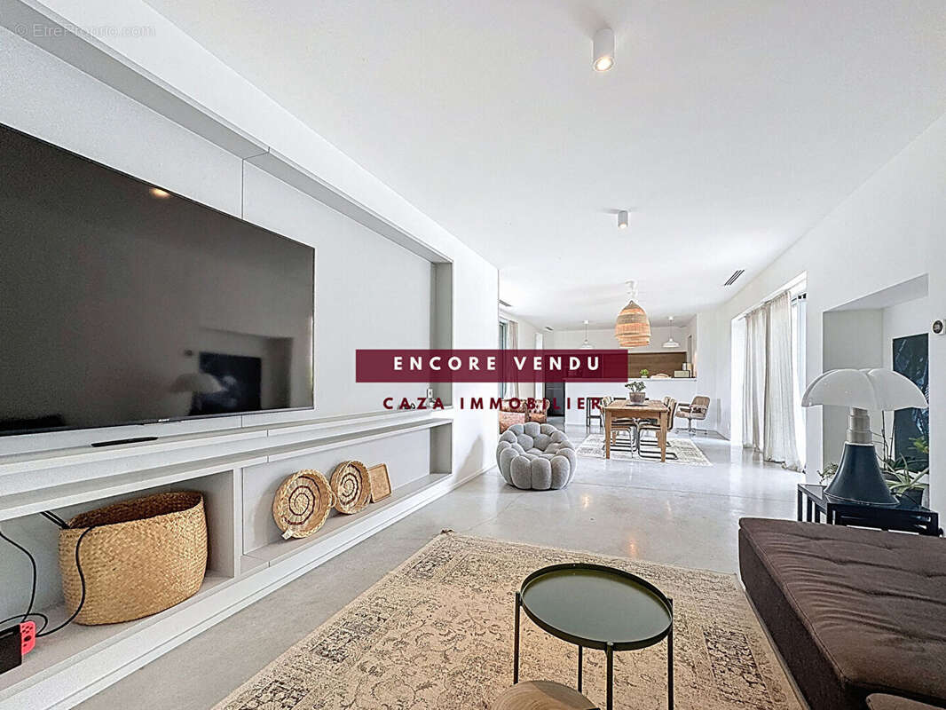 Maison à FARGUES-SAINT-HILAIRE