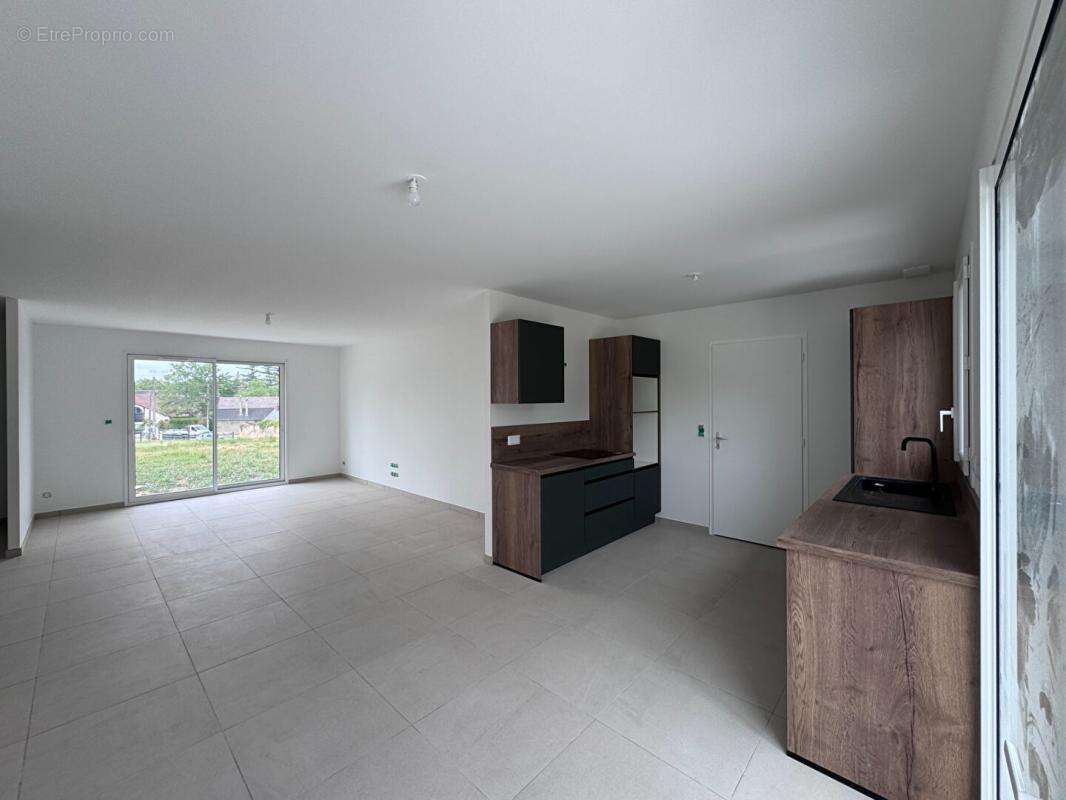 Maison à COULANGES-LES-NEVERS