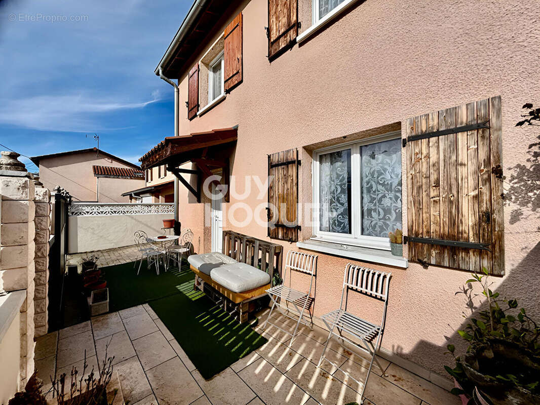Maison à VILLEURBANNE