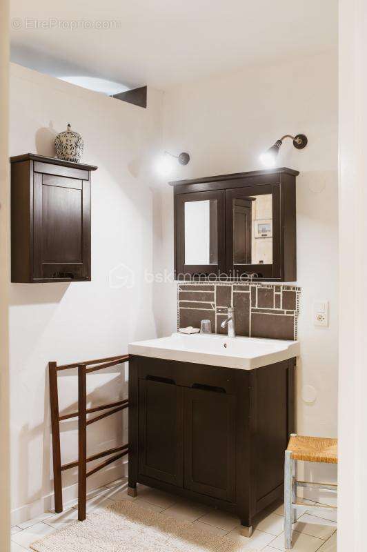 Maison à VILLAINES-LES-ROCHERS