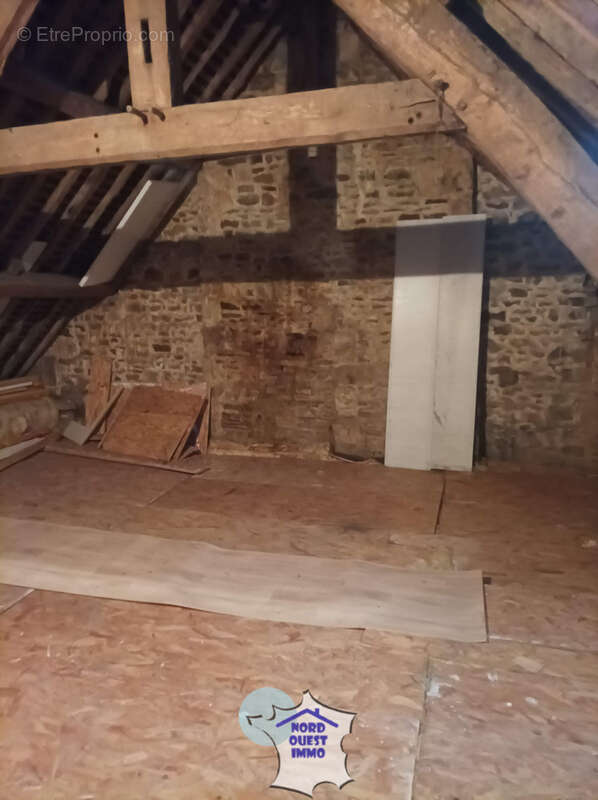 Maison à COUTERNE