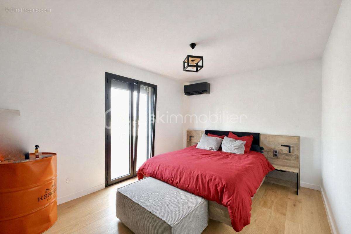 Maison à LE PLESSIS-BELLEVILLE