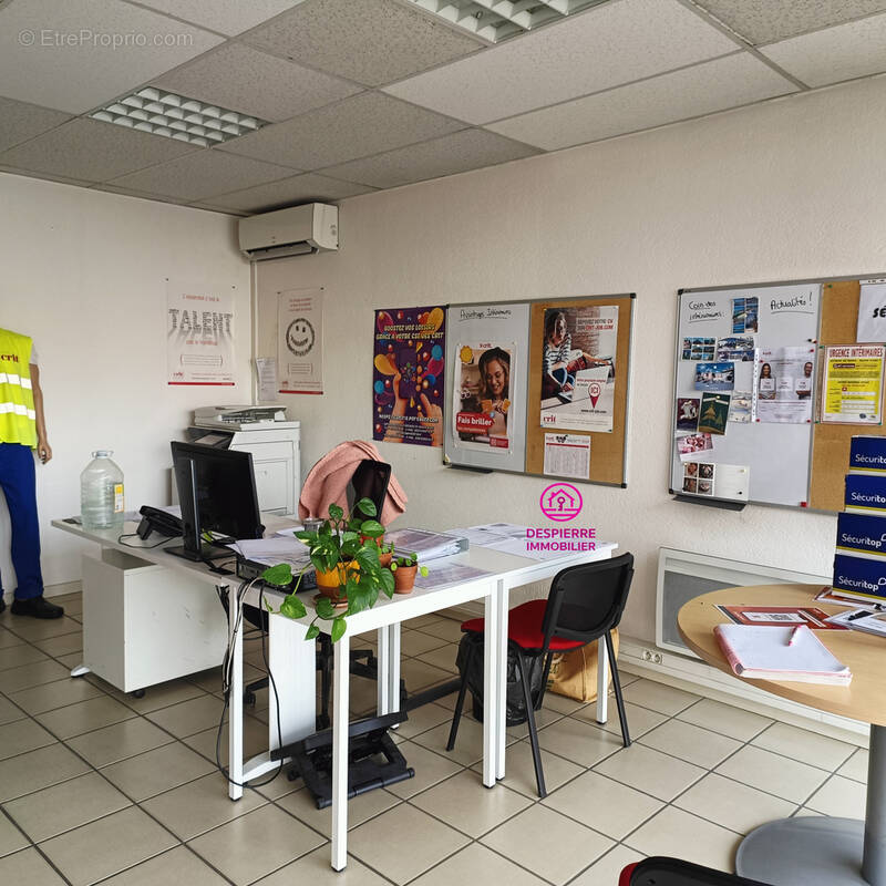 Commerce à LE PEAGE-DE-ROUSSILLON