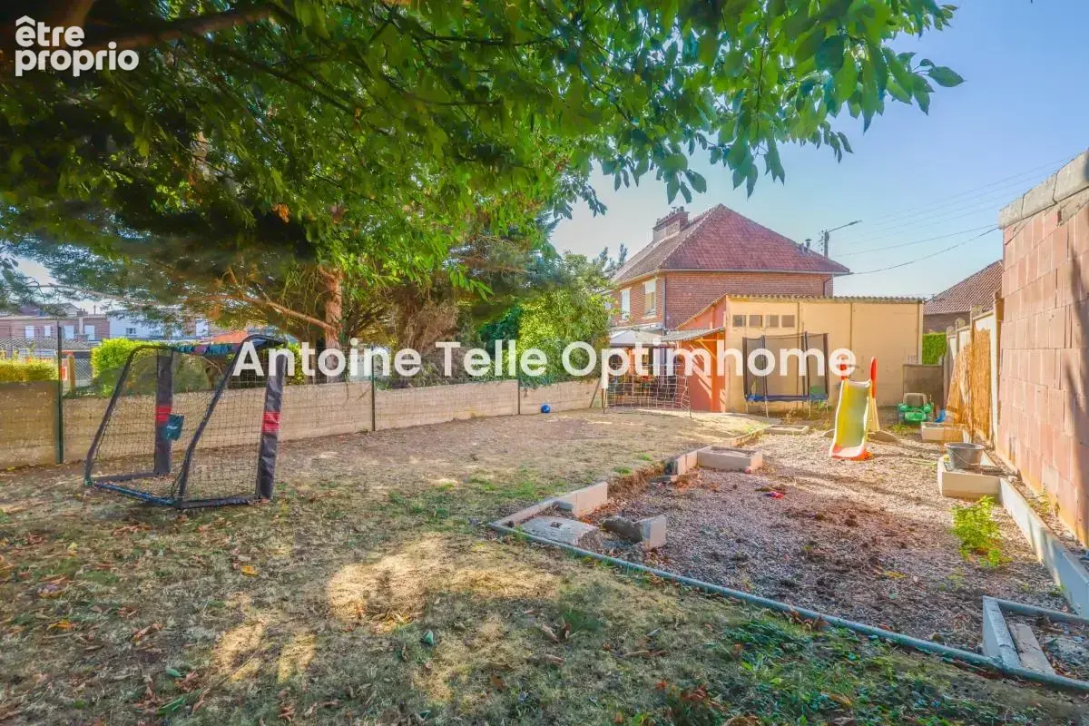 Le Cateau 59360 - Maison semi individuelle de 3 chambres avec garages & jardin. Votre futur chez vous ! - photo 3