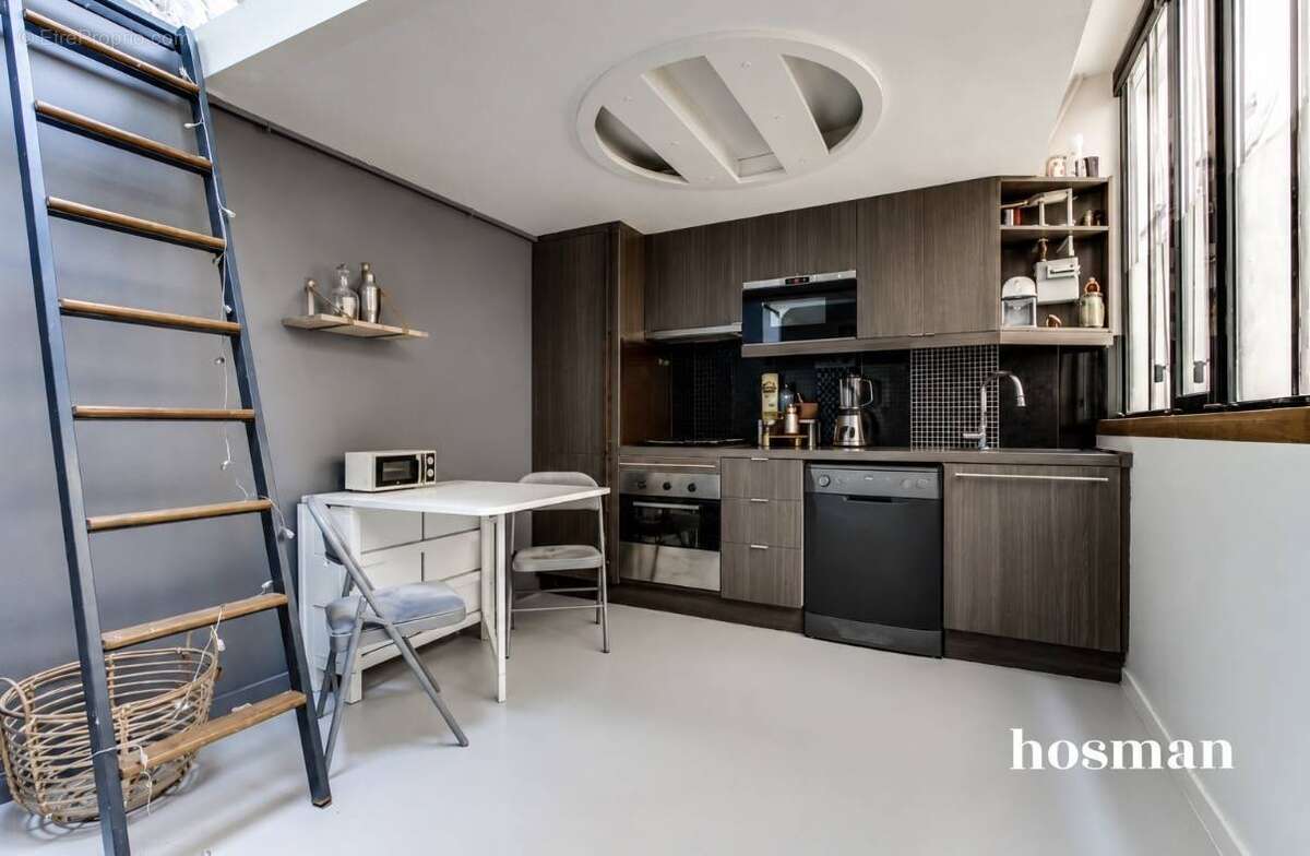 Appartement à PARIS-10E