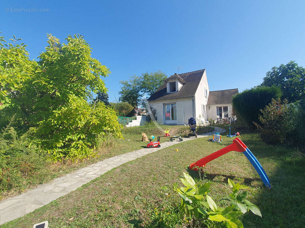 Maison Les Mureaux 5 pièces 120m² - 648m² de parcelle - photo 3