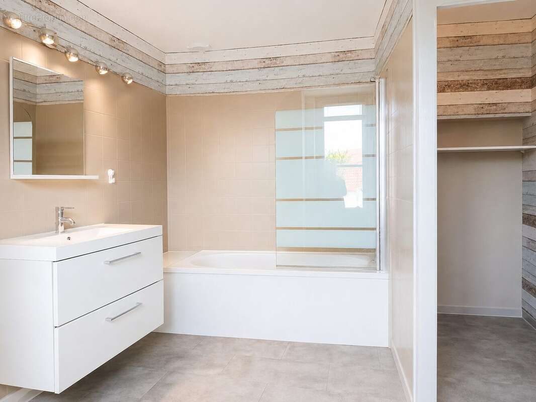 Maison 162 m² à Beaupreau  - photo 4