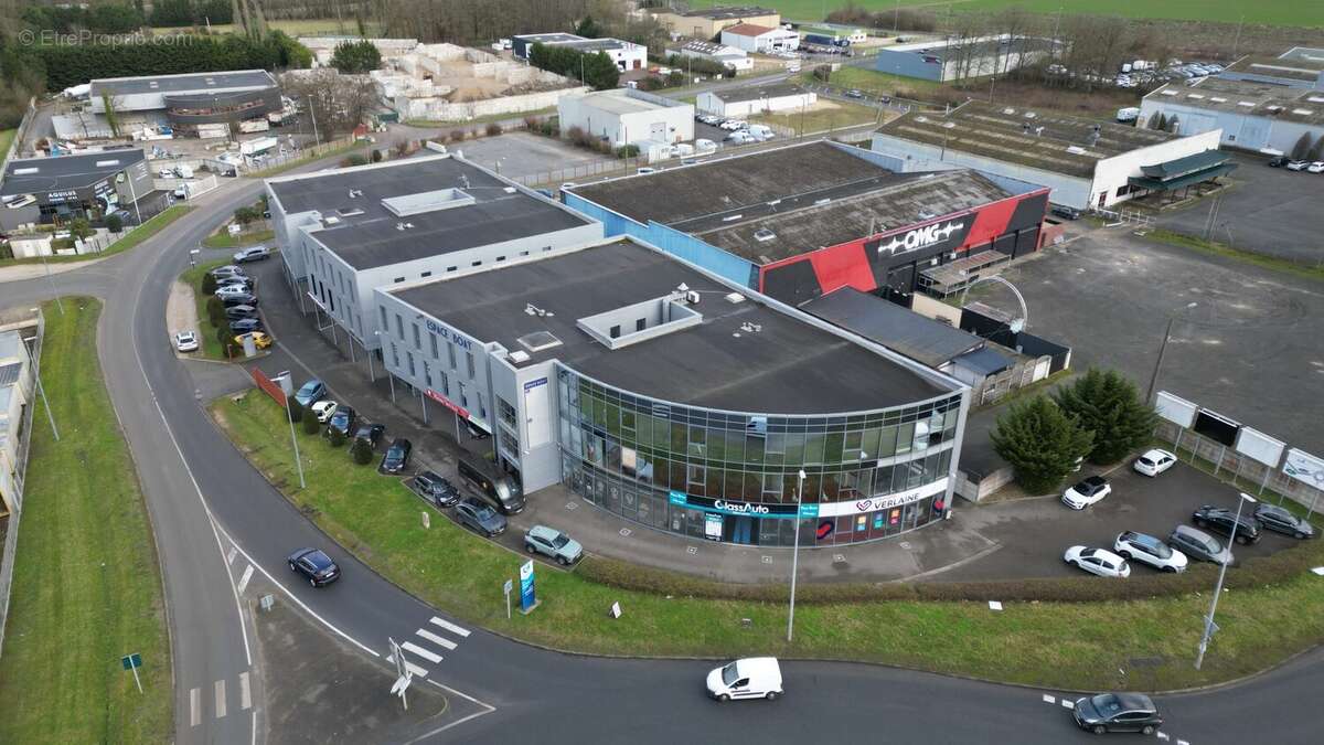 Commerce à NOGENT-LE-PHAYE