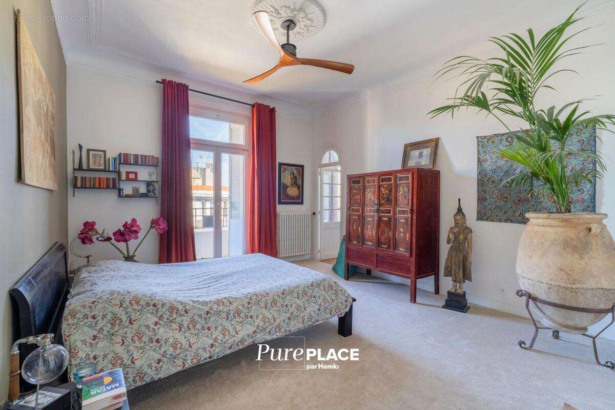 Appartement à MARSEILLE-4E