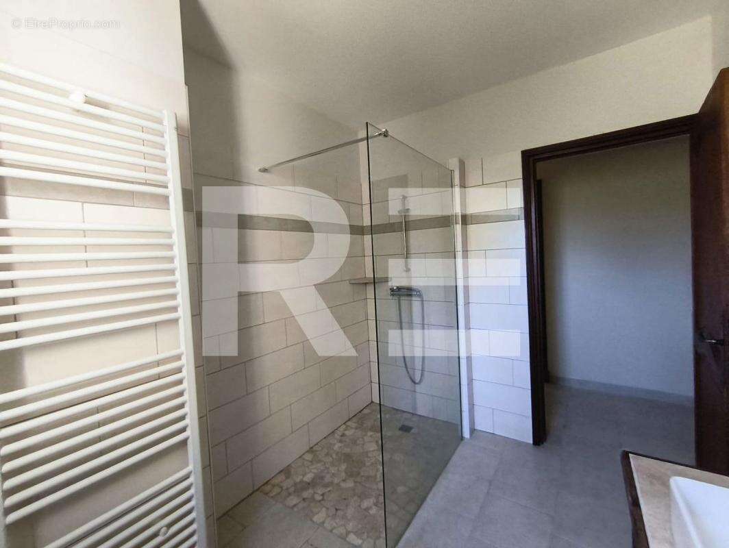 Maison à VALLIGUIERES