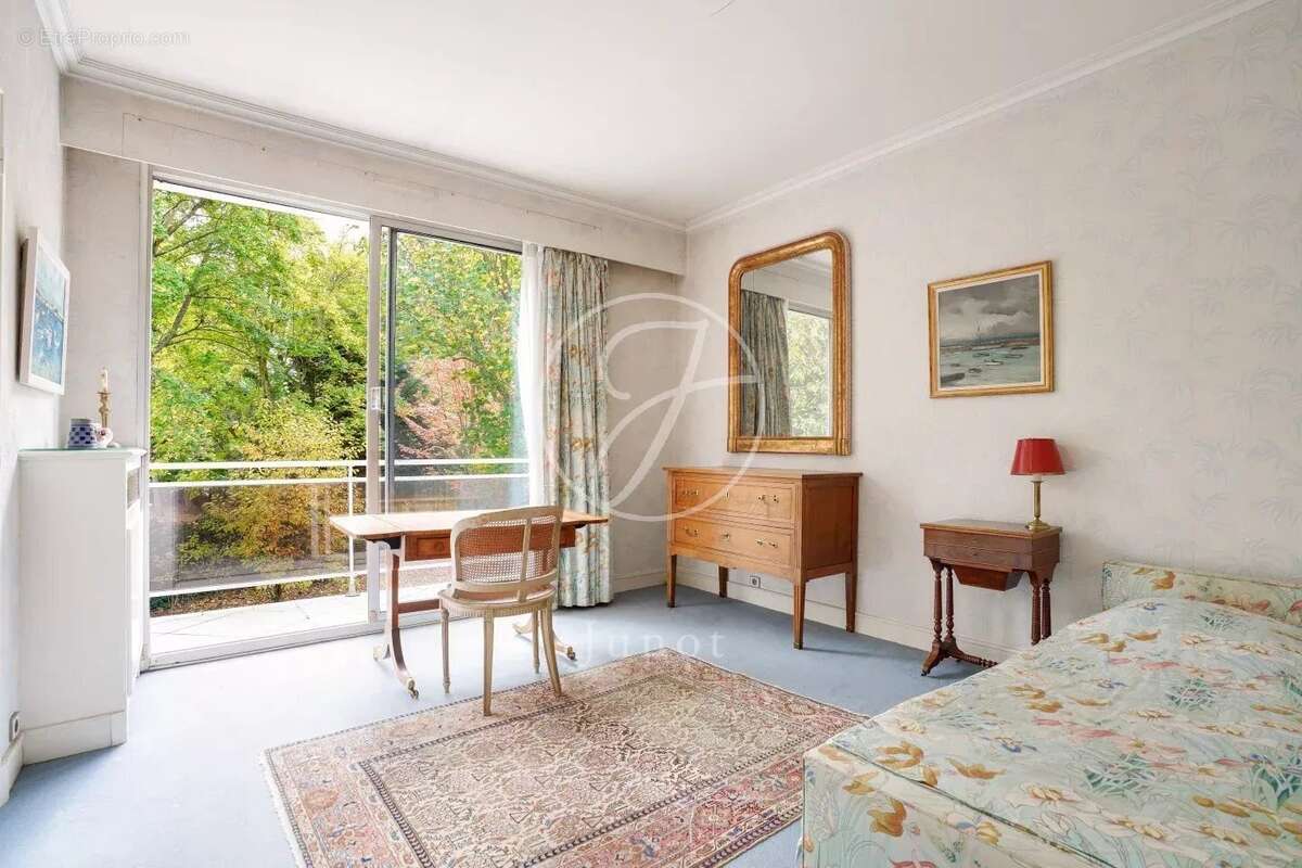 Maison à LE VESINET