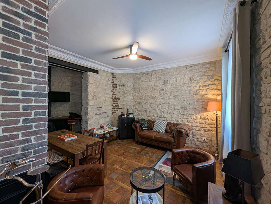 Appartement à PARIS-14E