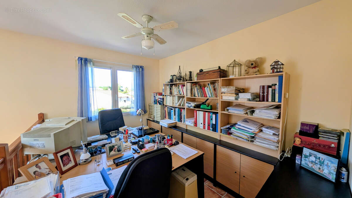 Maison à LAROQUE-DES-ALBERES