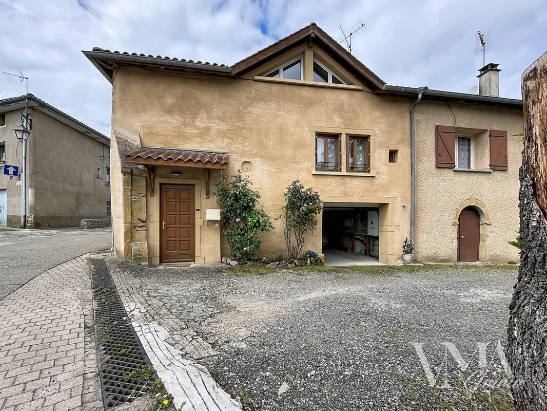 Maison à LENTILLY