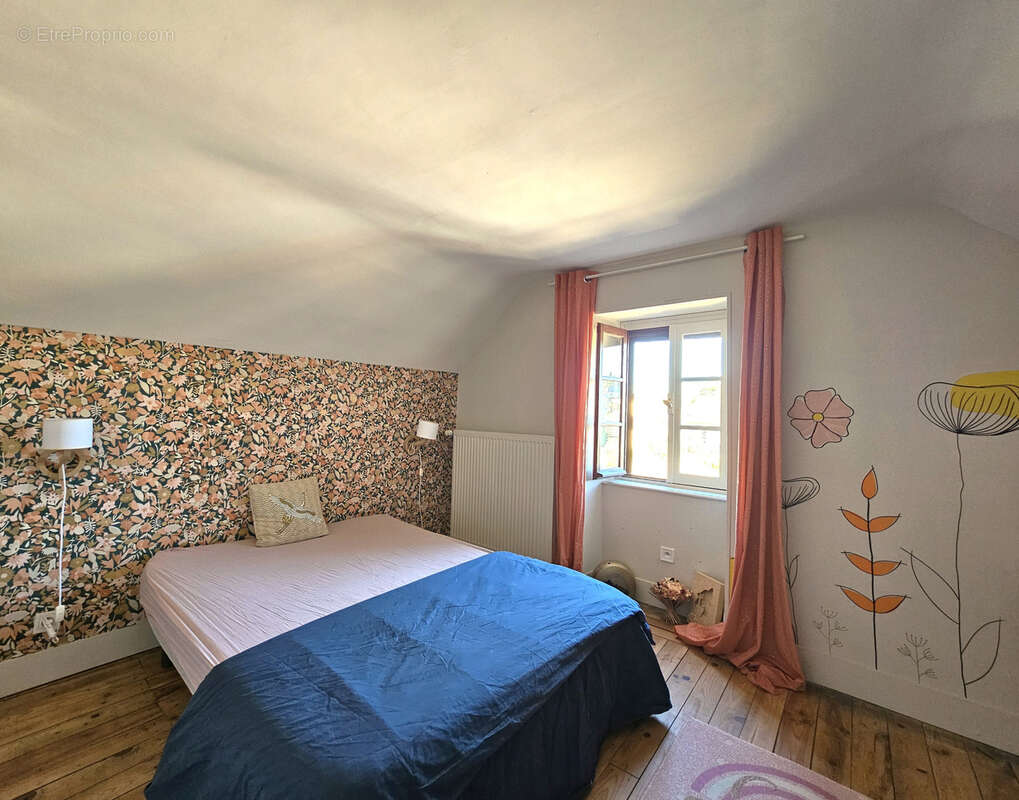 Maison à AGEN-D&#039;AVEYRON