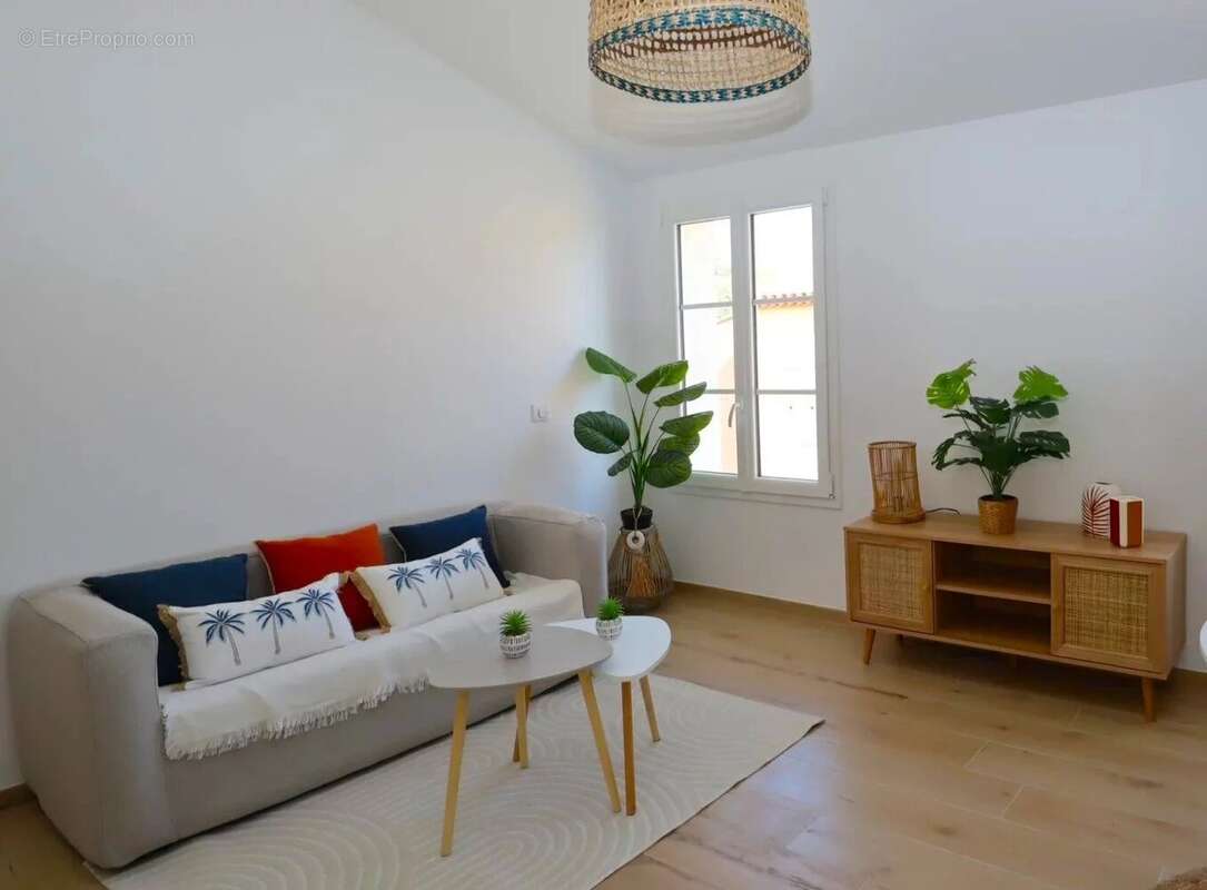 Appartement à HYERES