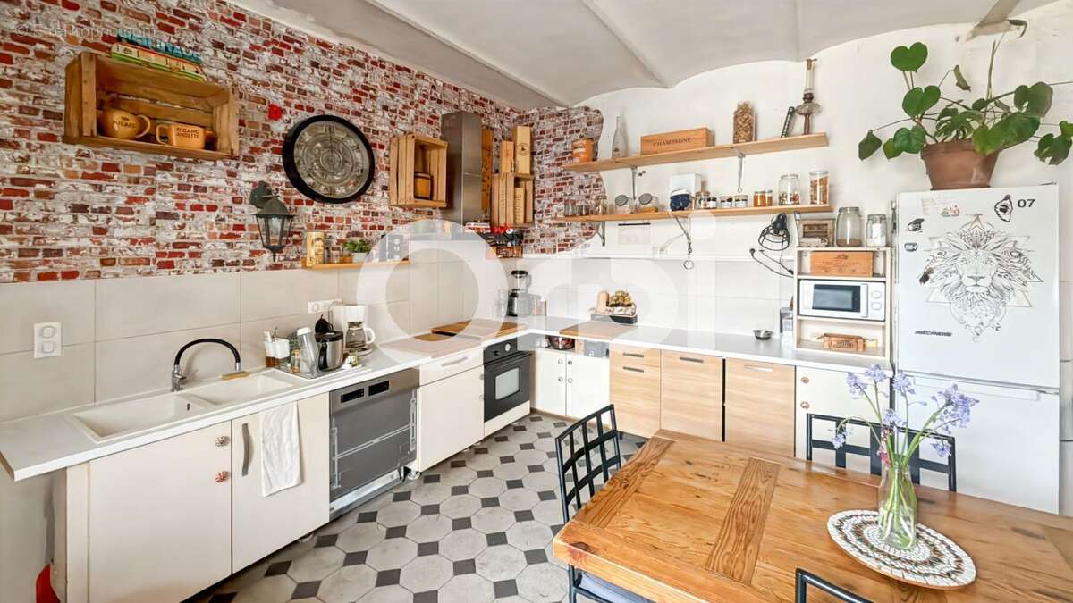 Maison à RUOMS