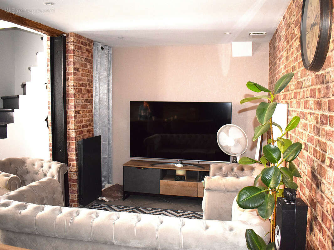 Maison à VILLEMOLAQUE