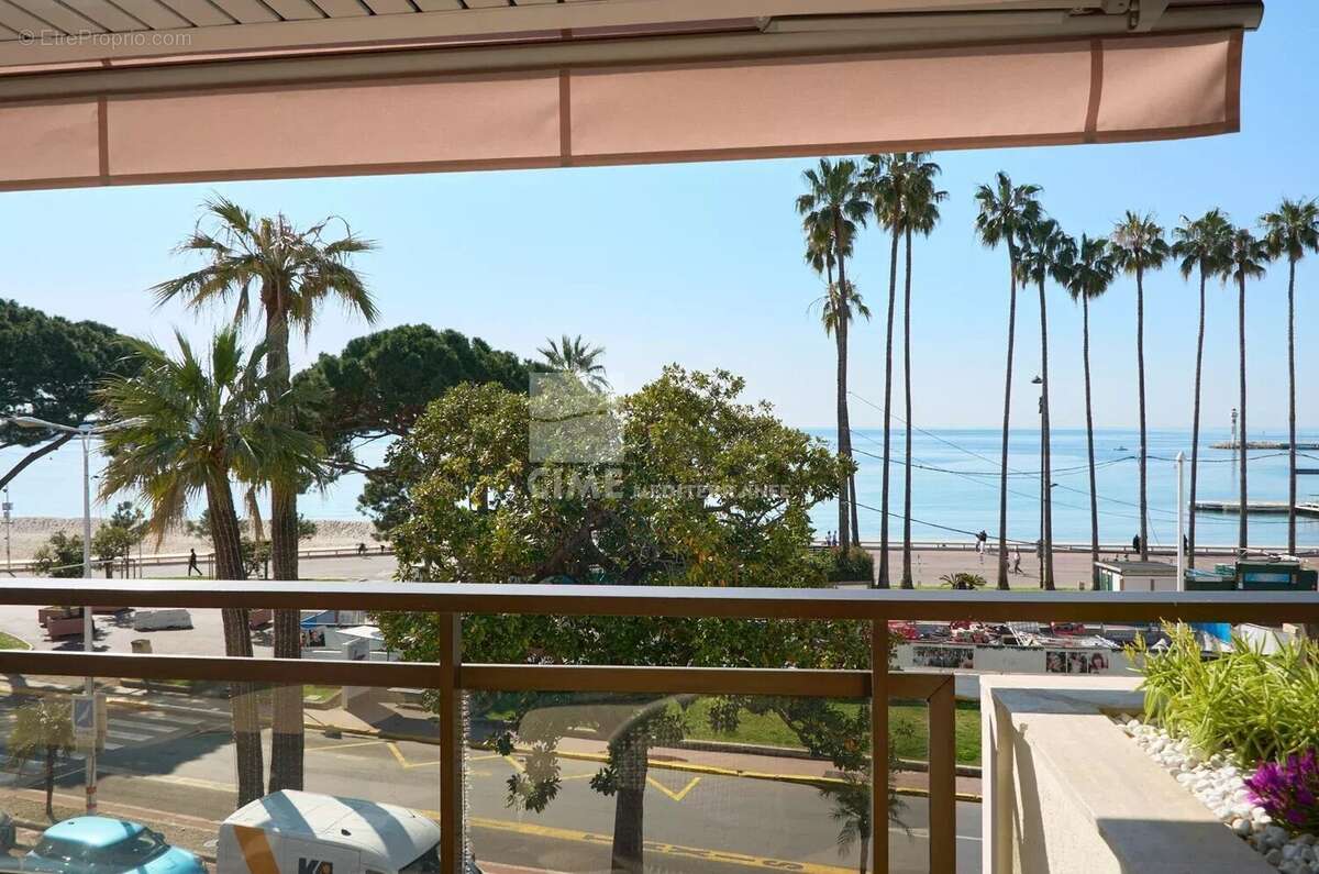 Appartement à CANNES