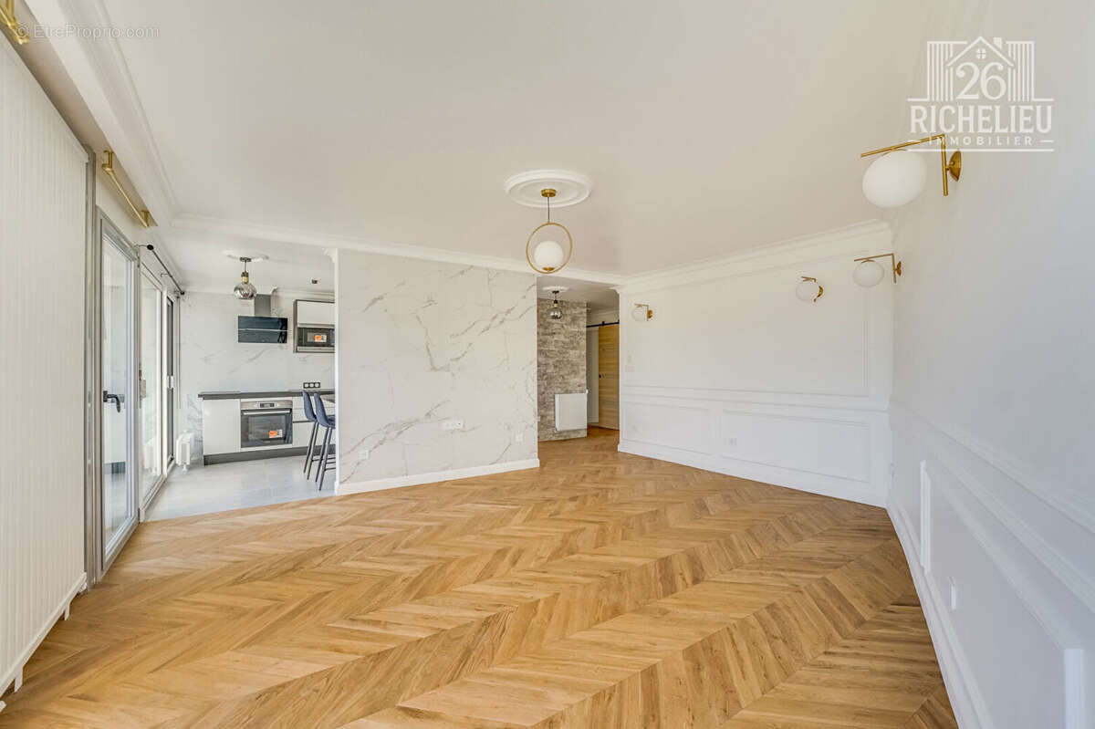 Appartement à PARIS-12E