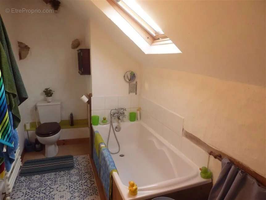 Maison à SAINT-LEGER-MAGNAZEIX