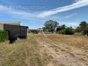 Terrain à LONGEVILLE-SUR-MER