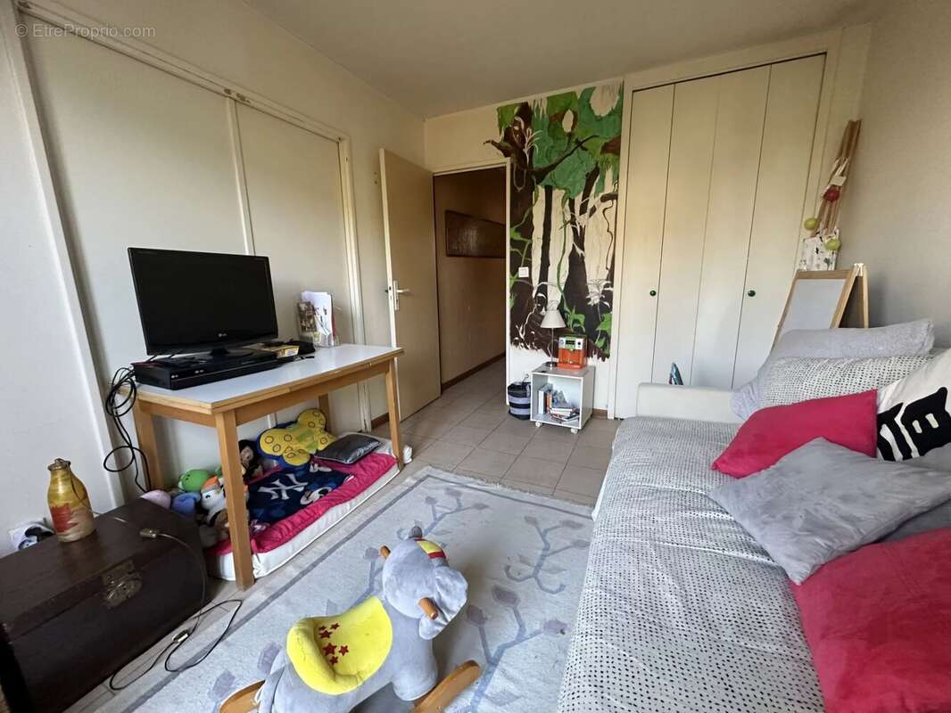 Maison à LE MESNIL-SAINT-DENIS