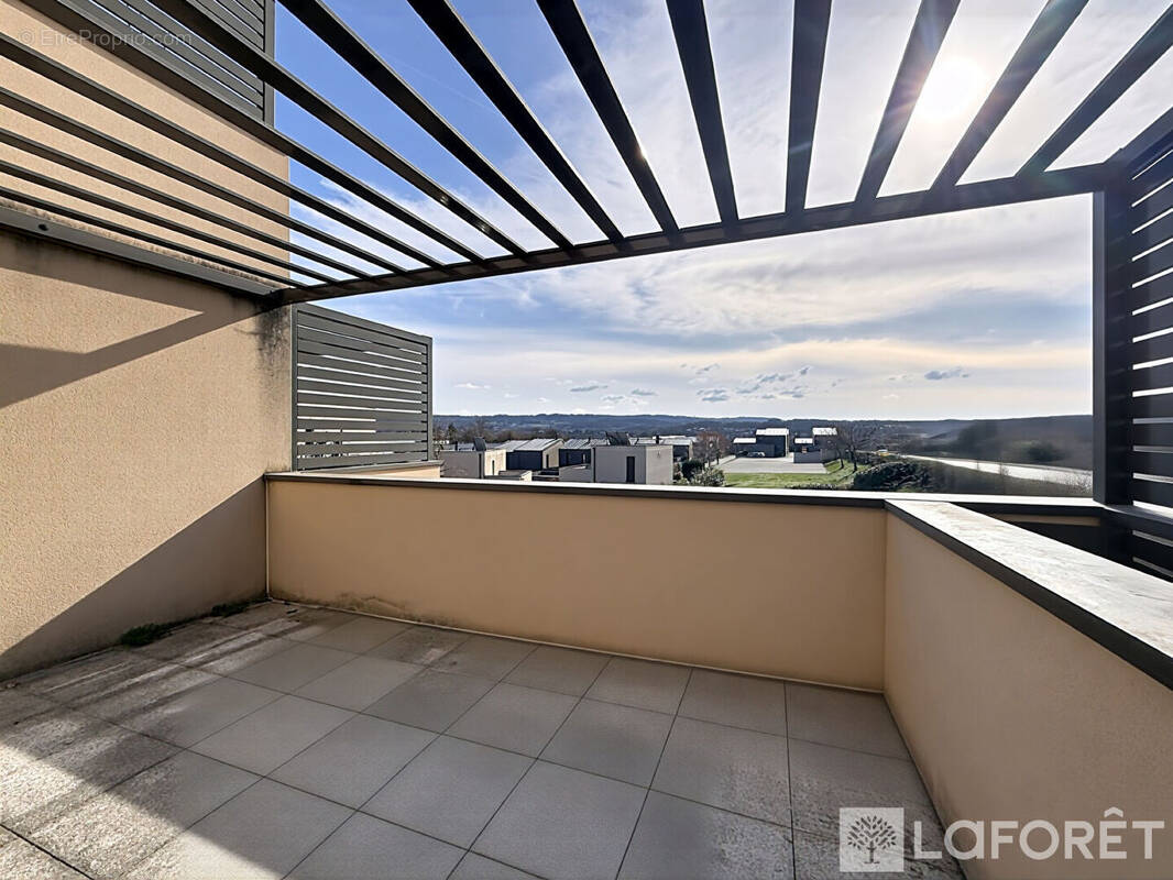 Appartement à L'ISLE-D'ABEAU