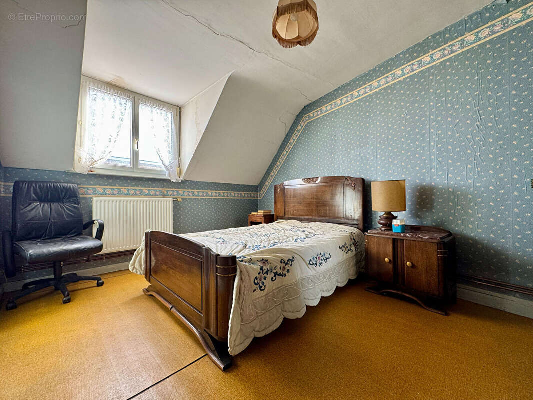 Maison Lozinghem 3 chambres à rafraîchir avec jardin + accès arrière avec garage et  6 places de parkings - photo 7