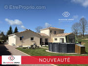 Maison à CHAMPAGNAC-DE-BELAIR