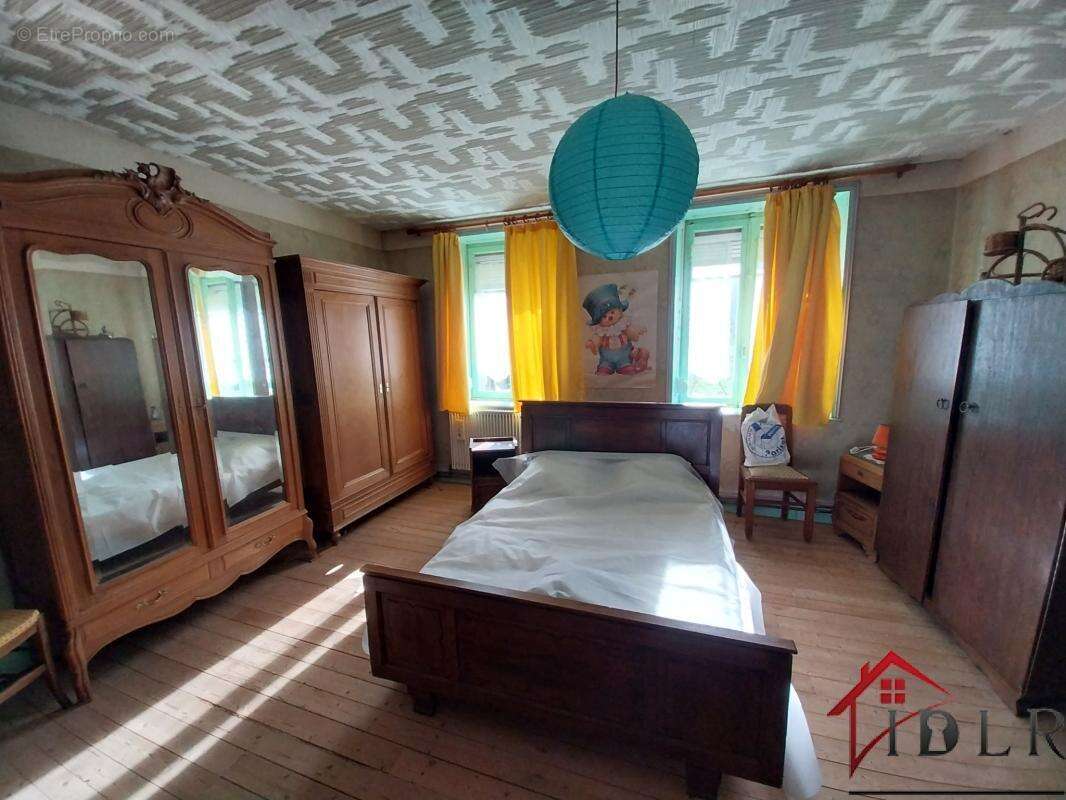 Maison à DAMBENOIT-LES-COLOMBE