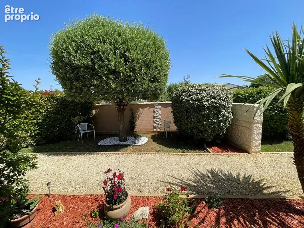 Maison Familiale de plain-pied avec piscine Soubise - photo 14